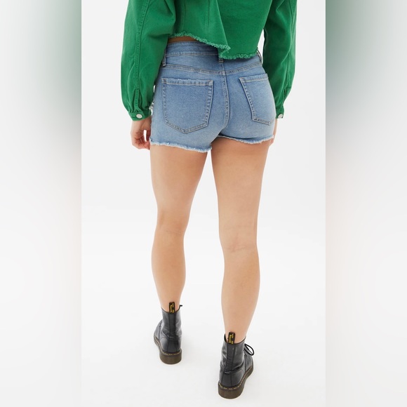 Aeropostale Stretchy High Rise Shorts - Medium Wash - Distressed - Raw Hem - Picture 3 of 14